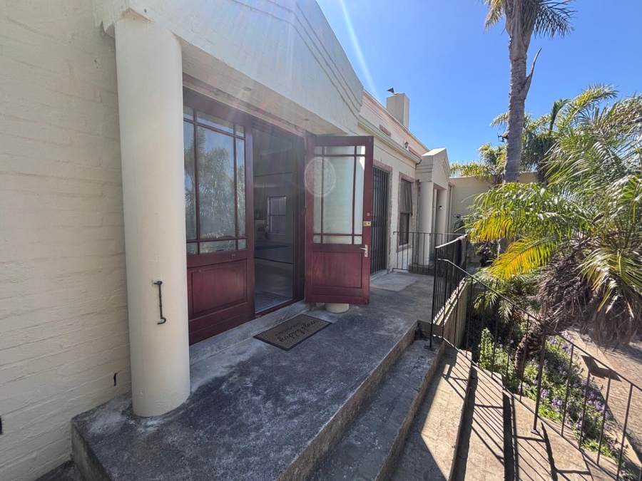 To Let 1 Bedroom Property for Rent in Loevenstein Western Cape